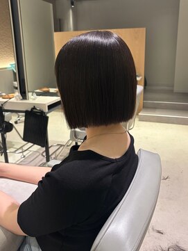 ヨキ(yoki.) 切りっぱなしボブ×縮毛矯正【髪質改善】