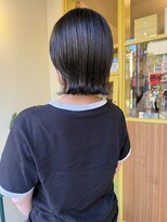 ヒントステーション(HINTSTATION)&nbsp;〈浅草 半個室〉ブルーグレー×パツンと外はねレイヤーボブ