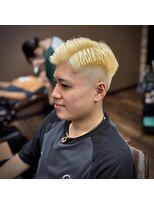 バーバーファースト(BARBER FIRST)&nbsp;スキンフェード×抜きっぱなし金髪