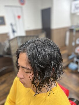 バーバー アオ(Barber AO) 前下がりボブ
