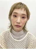 ウルフショート/ベージュ/前髪あり/耳かけショート/個性派