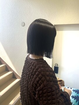 オーシャン(Ocean) 【OceanHair&Life田中愛梨】暗髪透明感切りっぱなしパッツとボブ
