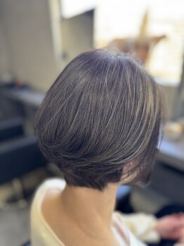 トラット(TORAtto)の写真/気になる白髪のパサつきを解消し、艶感UPで、いつまでも若々しくいたい大人女性にオススメ。