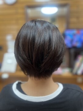 レヴィゼ 前下がりショートボブコンパクトショートボブレイヤー