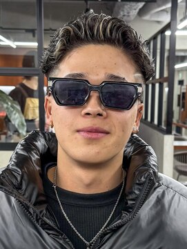 ニコ トウキョウ ロジック(nico TOKYO Logic) スキンフェードスパイキーショートパーマ短髪刈り上げ