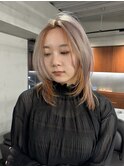 ミディアムレイヤー顔まわりレイヤーボブ透明感グレージュ