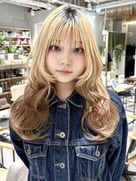 シーク 八王子(CHIC) ハイトーングラデーション 顔周りレイヤーカット【八王子】