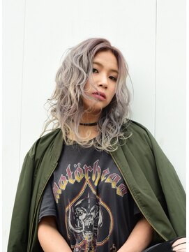 ラ ブレア(La Brea) パールホワイトカラー