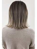 ラフィス ヘアーフラム 難波戎橋2号店(La fith hair flamme)&nbsp;【La fith】切りっぱなしボブ×グラデーションカラー