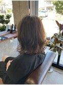 ミディアムのハネ感スタイル