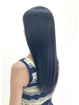 黄ぐまくん美容室 ロング　ストレート