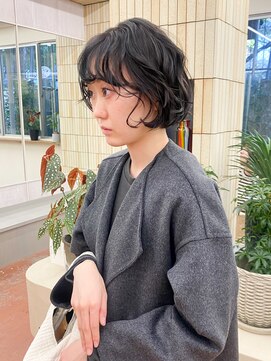 パークレーン アイス イヴェン(park lane ICI yeven) ミニボブ グレージュ ブルーブラック 顔まわりレイヤー 栄