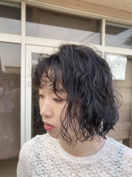 エイジア(eijia) 強め切りっぱなしパーマ