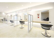 コーナー(CORNER)の雰囲気（全席パーテーション付きの半個室プライベート空間［郡山美容室］）
