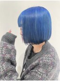 ぱっつんボブ　ハイトーンブルー