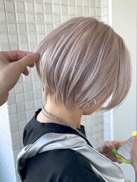 ユウル 横浜(juhl.) アッシュブロンドミルクティーベージュブリーチダブルカラー横浜