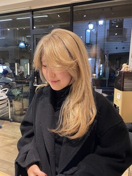 ローグ(Logue) レイヤーカット/ブロンド