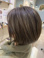 マイン ヘアアンドリラックス(mine)&nbsp;ハイトーン×ショートボブ