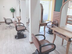 Hair+Make RauRa 【ヘアーメイク ラウラ】