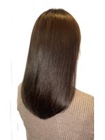 エスカーラ 表参道(THE ESCALA)&nbsp;毛先の綺麗な女性が相田マンは好き。