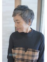 ムゥフ ヘアーアンドアイラッシュ(mouf hair&eyelash)&nbsp;【ｍｏｕｆ】40代50代60代グレイヘア　アシメくびれショート