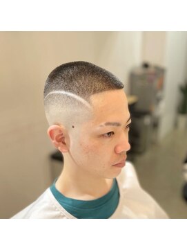 イナセパーラー(INASE PARLOR) バズカットフェード