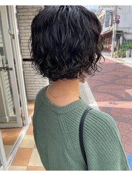 ココンプリュス アンド モナ(COCON+&MONA+) ボブ/くるくるパーマ