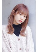 ピンクベージュでたっぷり透明感ミディ