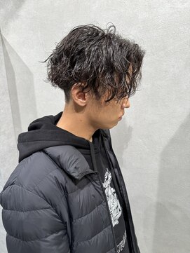 ゼスト リル 新宿(ZEST lill) センターパート ツイストスパイラル ハイライト 新宿