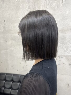 メルシー トータル ブランディング サロン(merci TOTAL BRANDING SALON) 大人耳掛けボブ/ネイビーブルー【横浜】