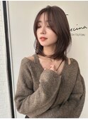 大人レイヤーオリーブベージュ鎖骨ミディアム