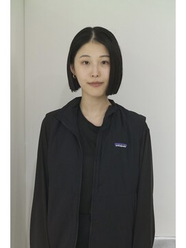 マレ(MARAIS) 黒髪ボブスタイル