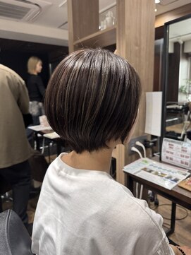 ハピネス クローバー 八木店(Happiness CLOVER) 白髪ぼかしハイライトミセスショート