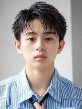 オーシャントーキョー サニー 原宿(OCEAN TOKYO Sunny) フェザーパーマセンターパートニュアンスパーマ韓国マッシュ黒髪