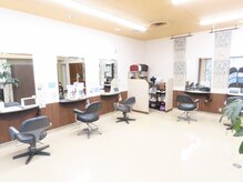 太陽光が差し込む店内♪