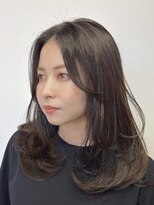 ソアロ(SOARO)&nbsp;岐阜顔まわりレイヤーロングミルクティーベージュ20代