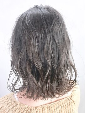 アルバム 新宿(ALBUM SHINJUKU) アッシュグレージュカラー_ボブディ丸みショート_ba188592