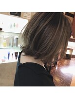 ケアシンサイバシ(CARE shinsaibashi)&nbsp;アッシュ過ぎないベージュ