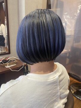 ベイ サロン タカミ(BAY SALON TAKAMI) ショートバレイヤージュブルー