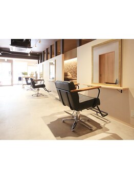 一人一人のお客様に合わせた接客と施術が人気の秘密♪ハイクオリティの技術・接客をぜひご体感下さい。