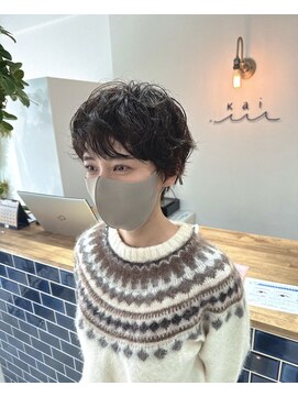 カイ(kai) 大人ショート、ゆるふわパーマ