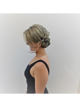 横濱ハイカラ美容院(haikara美容院) サイドアップ　シニヨン