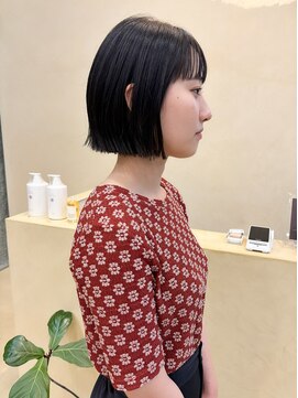 スニュウ(snuw) 切りっぱなしボブ小顔カットグレージュミルクティ