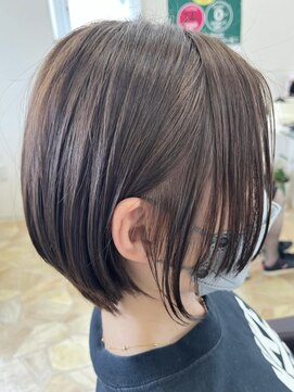 ヘアーズ エム美容室 丸みショート