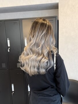 ジゼル 小倉(GiseL) バレイヤージュ/ホワイトシルバー