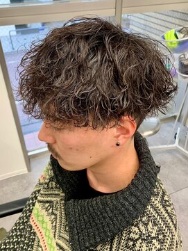 ジーニー 新百合ヶ丘(Genie) フェザーパーマサーフカール刈り上げセンターパート