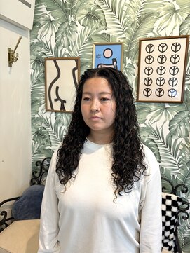 外国人風カーリーパーマ
