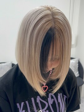 エトワール(ETOILE) ミルクティーベージュ/ボブ/デザインカラー/ブリーチ/ハイトーン