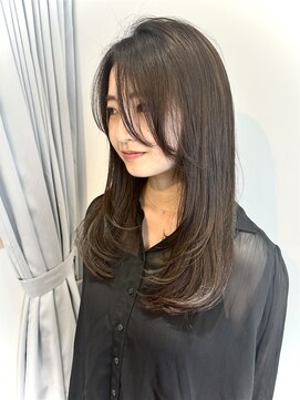 ブロック(BLOCK) ミディアムレイヤーカット　　ダークアッシュ　大人ガーリー
