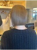 パツっとボブ×ハイトーン